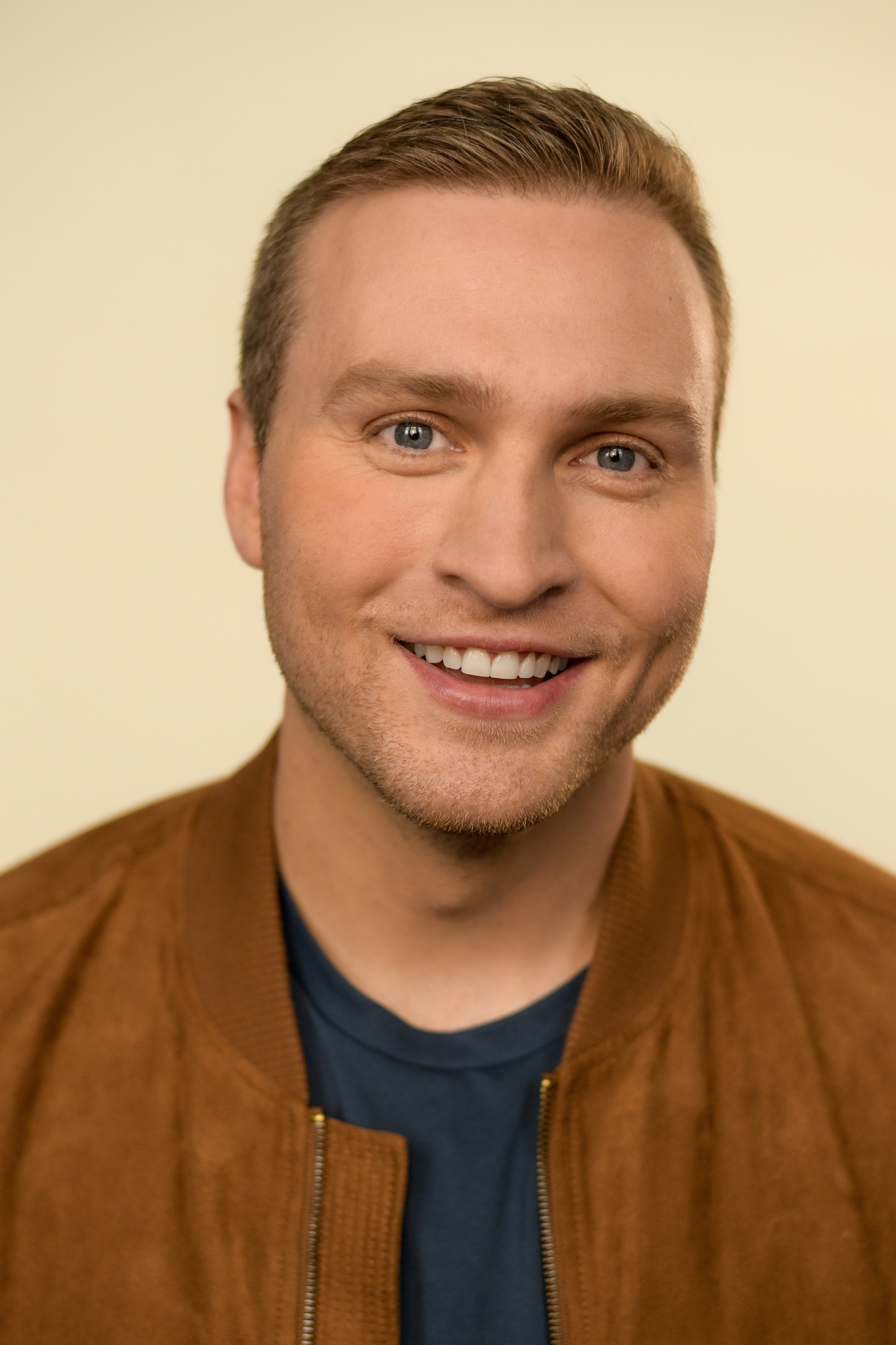 Headshot 4